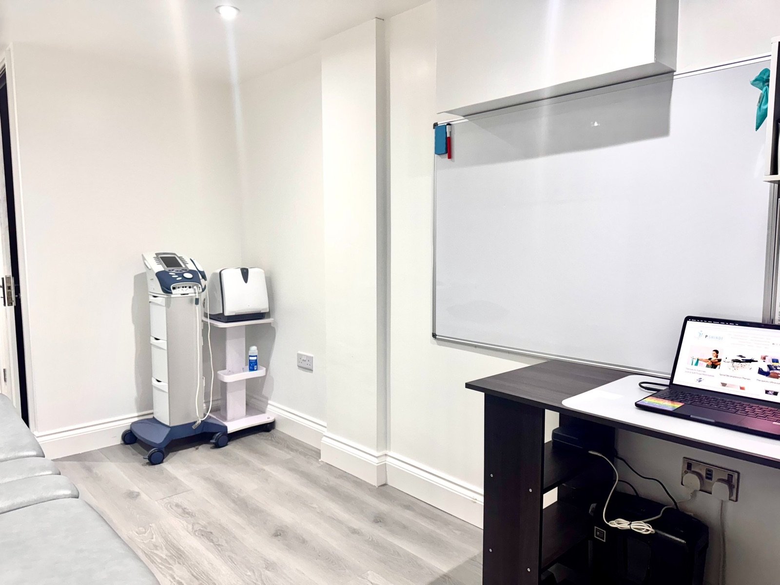 Electrotherapy equipment and exercise space