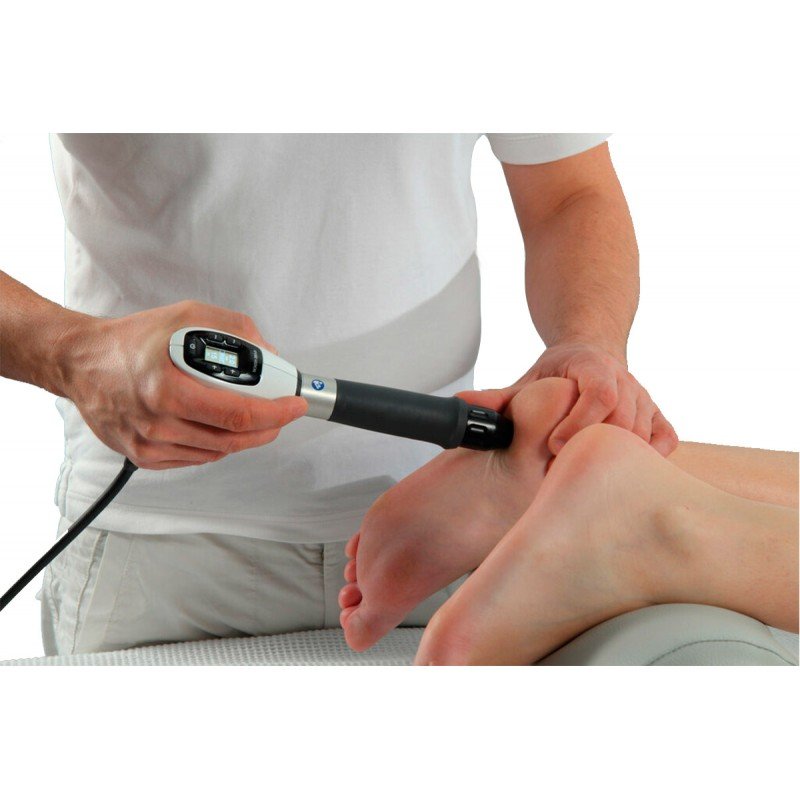 Shockwave therapy device